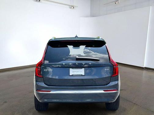 Denim Blue Metallic 2025 Volvo XC90 B5 Plus 7-Seater