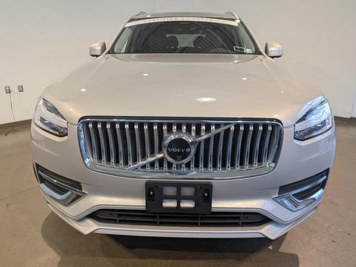 2024 Volvo XC90 B5 Plus Bright Theme