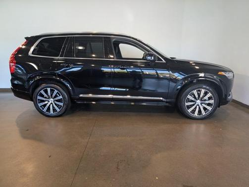2024 Volvo XC90 B6 Plus Bright Theme 7-Seater