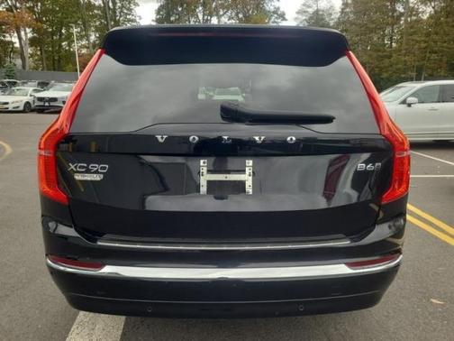 2024 Volvo XC90 B6 Plus Bright Theme 7-Seater