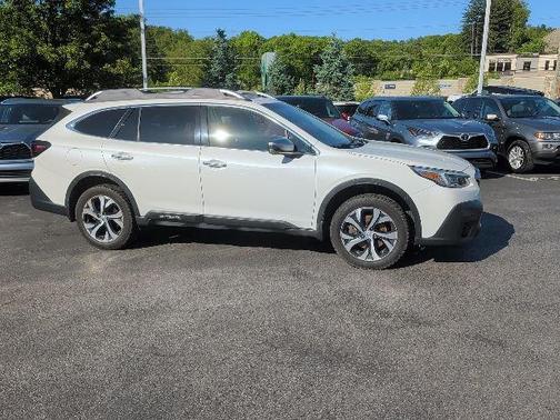 Crystal White Pearl 2020 Subaru Outback Touring XT