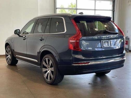 Denim Blue Metallic 2024 Volvo XC90 Recharge Plug-In Hybrid T8 Ultimate 6-Seater
