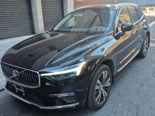 2023 Volvo XC60 B5 Ultimate Bright Theme