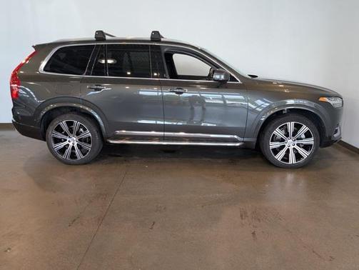 2022 Volvo XC90 Recharge Plug-In Hybrid T8 Inscription 6 Passenger