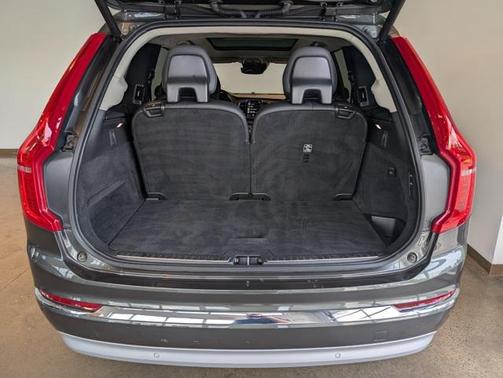 2022 Volvo XC90 Recharge Plug-In Hybrid T8 Inscription 6 Passenger