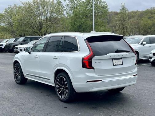 2025 Volvo XC90 Plug-In Hybrid T8 Plus 7-Seater