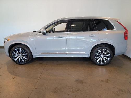 2024 Volvo XC90 B5 Core Bright Theme