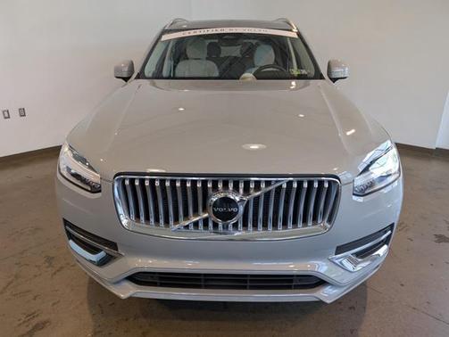 2024 Volvo XC90 B5 Core Bright Theme