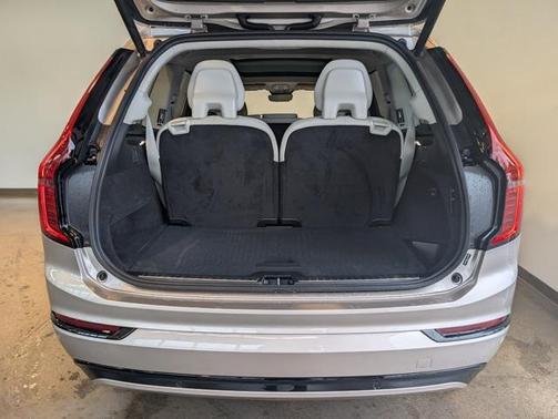2026 Volvo XC90 B6 Ultra Dark Theme 7-Seater