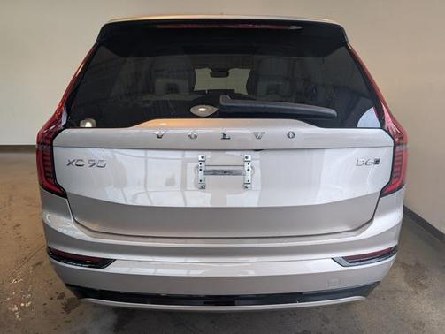 2026 Volvo XC90 B6 Ultra Dark Theme 7-Seater