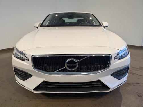 2020 Volvo S60 T5 Momentum