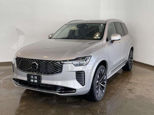 2025 Volvo XC90 B6 Plus 7-Seater