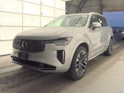 2025 Volvo XC90 B6 Plus 7-Seater