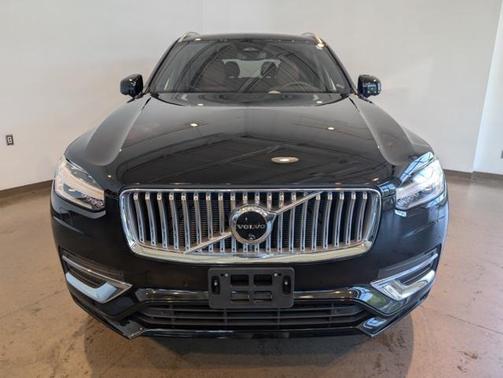 2024 Volvo XC90 B5 Plus Bright Theme