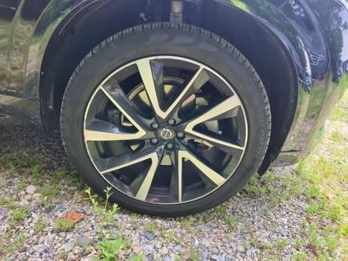 2024 Volvo XC90 B5 Plus Bright Theme