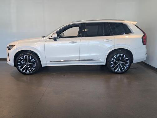 2025 Volvo XC90 B6 Plus 7-Seater