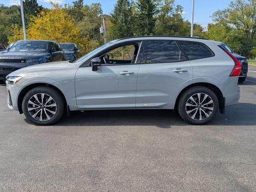 2025 Volvo XC60 B5 Core