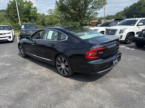 2023 Volvo S90 B6 Plus