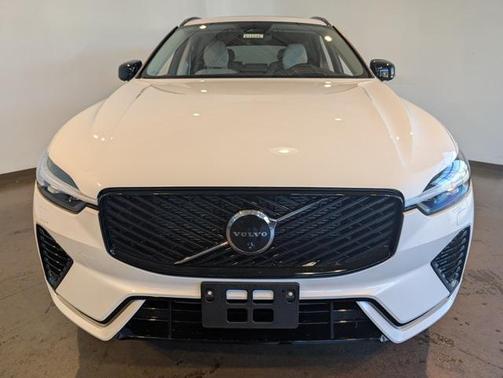 2026 Volvo XC60 Plug-In Hybrid T8 Ultra