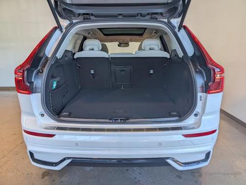 2026 Volvo XC60 Plug-In Hybrid T8 Ultra