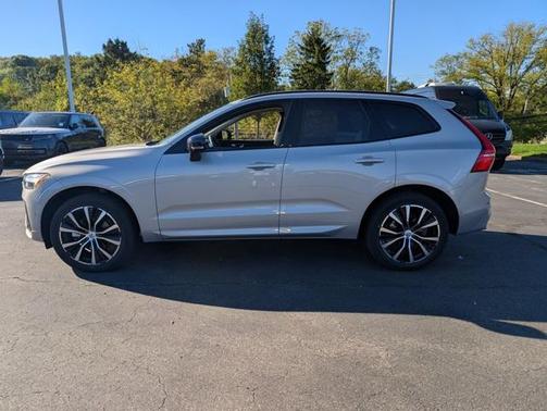 2025 Volvo XC60 B5 Plus