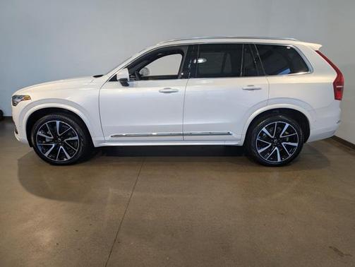 2023 Volvo XC90 B6 Plus 7-Seater