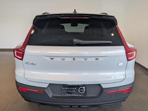 2022 Volvo XC40 Recharge Pure Electric P8 Twin Ultimate