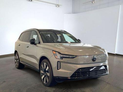 Vapour Grey Metallic 2026 Volvo EX90 Plus, Twin Motor, Fully electric, 7 Seats