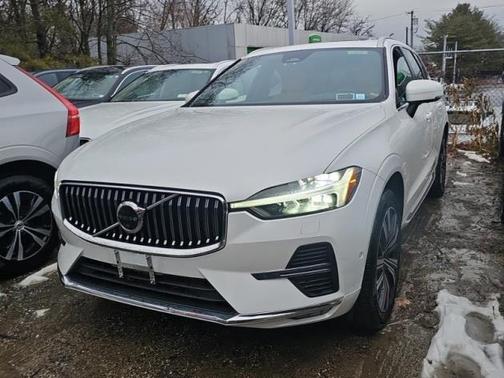 2023 Volvo XC60 B6 Ultimate Bright Theme