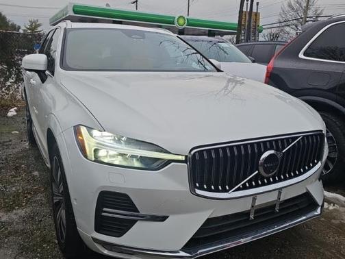 2023 Volvo XC60 B6 Ultimate Bright Theme