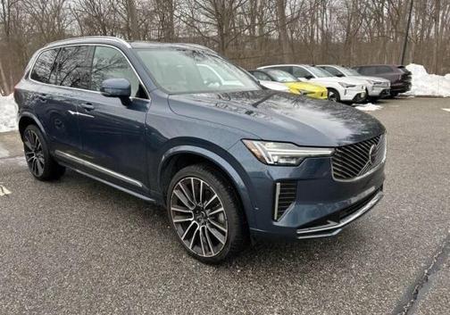 2025 Volvo XC90 B6 Plus 7-Seater