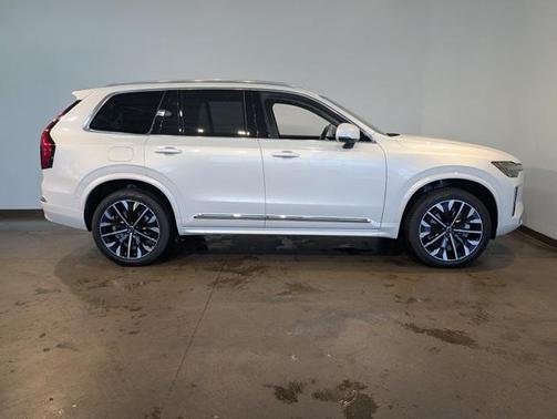 2026 Volvo XC90 B6 Ultra 7-Seater