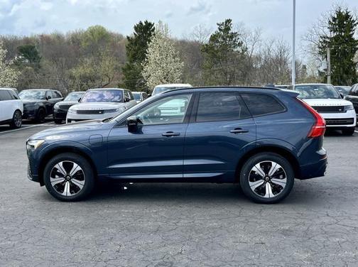 2025 Volvo XC60 Plug-In Hybrid T8 Plus