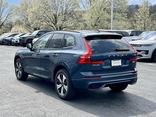 2025 Volvo XC60 Plug-In Hybrid T8 Plus