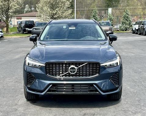 2025 Volvo XC60 Plug-In Hybrid T8 Plus