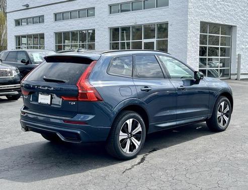 2025 Volvo XC60 Plug-In Hybrid T8 Plus