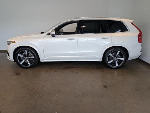 2019 Volvo XC90 T6 R-Design