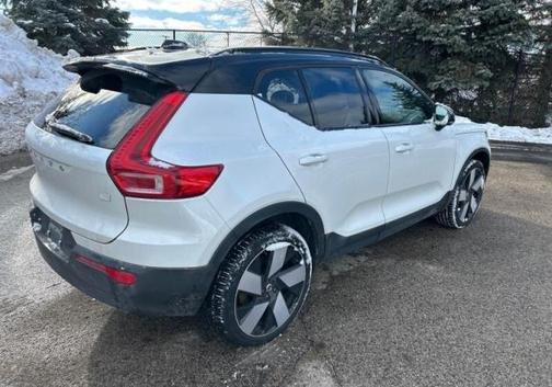 2024 Volvo XC40 Recharge Pure Electric Twin Plus