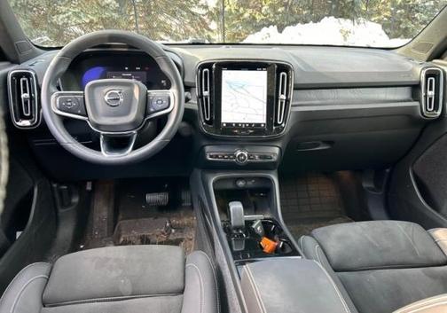 2024 Volvo XC40 Recharge Pure Electric Twin Plus