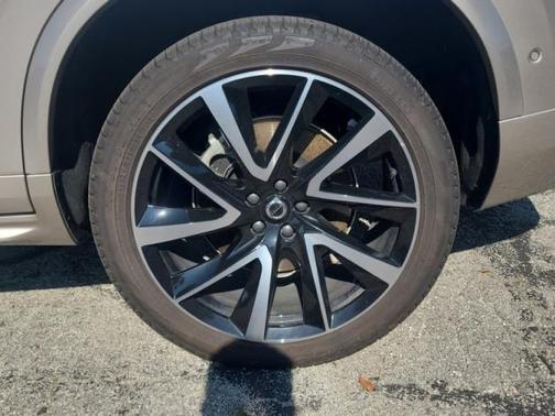 2023 Volvo XC90 B6 Plus 7-Seater