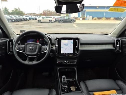 2023 Volvo XC40 Ultimate