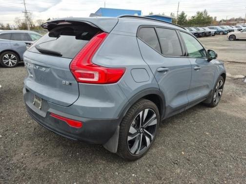 2023 Volvo XC40 Ultimate