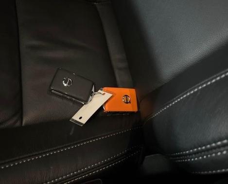 2023 Volvo XC40 B5 Plus Dark Theme