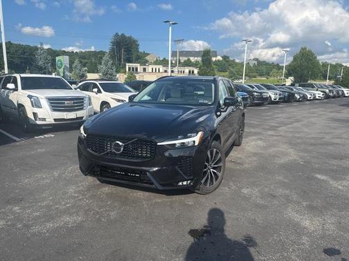 2025 Volvo XC60 B5 Core