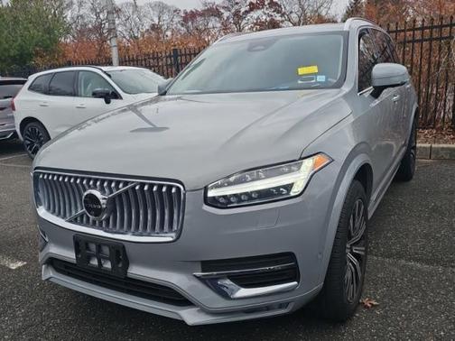 2024 Volvo XC90 B6 Plus Bright Theme 7-Seater