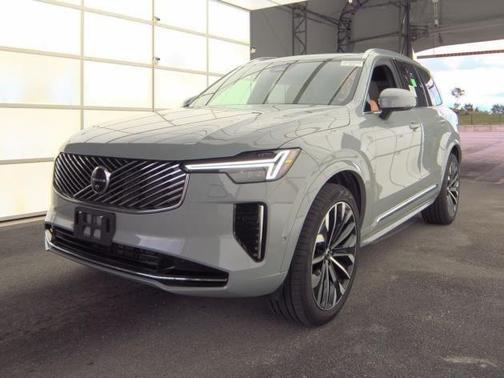 2025 Volvo XC90 B6 Plus 7-Seater