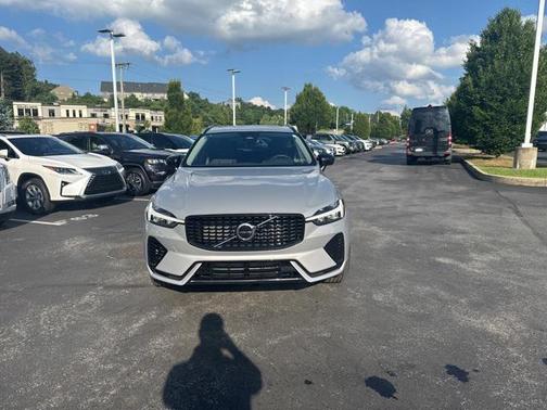2025 Volvo XC60 Plug-In Hybrid T8 Core