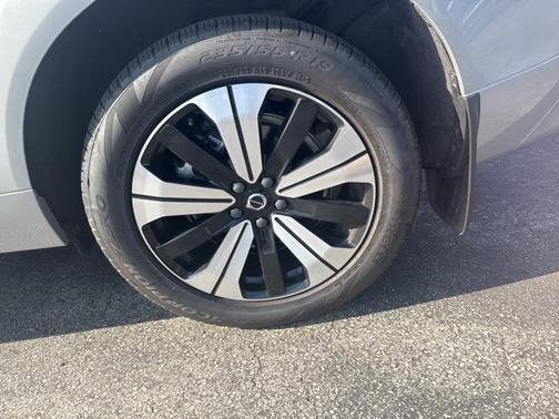 2025 Volvo XC60 Plug-In Hybrid T8 Core