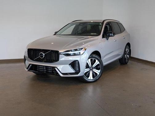 2025 Volvo XC60 Plug-In Hybrid T8 Core