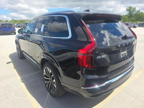 2025 Volvo XC90 B6 Plus 7-Seater